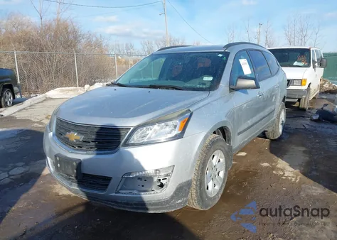 2015 Chevrolet Traverse Ls z USA, uszkodzony, nr VIN 1GNKVFED5FJ233018
